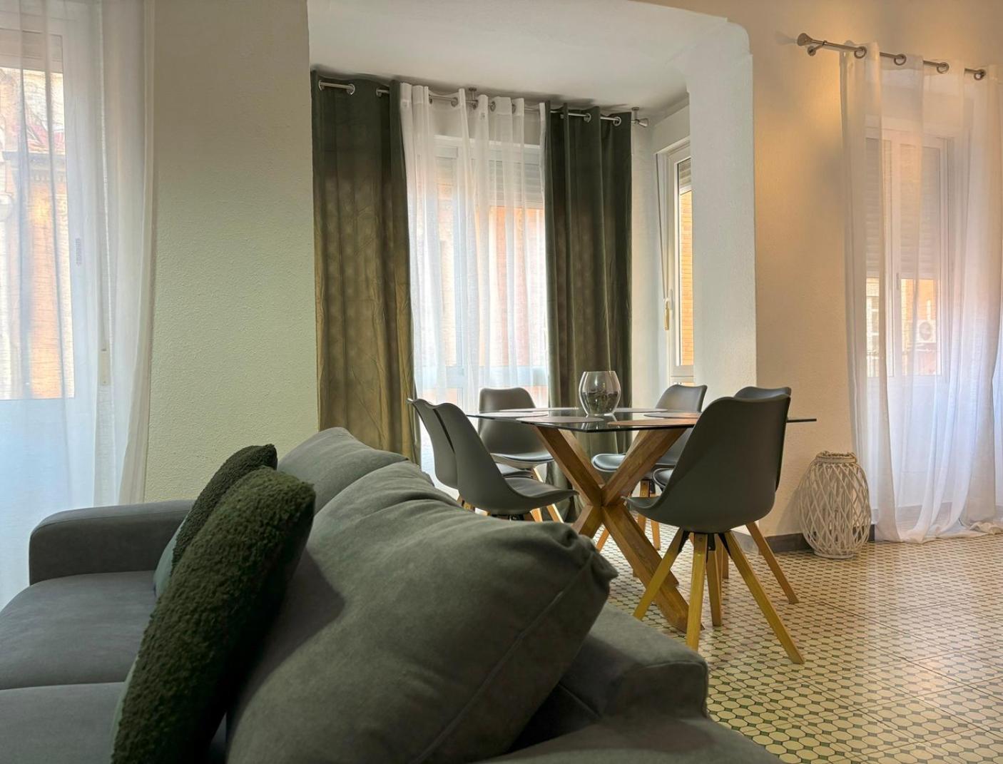Beautiful Appartment In The Heart Of อาลิกันเต ภายนอก รูปภาพ